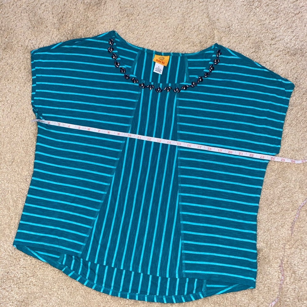 💙💚Ruby Rd Neck Accent Top💚💙 - Picture 9 of 10